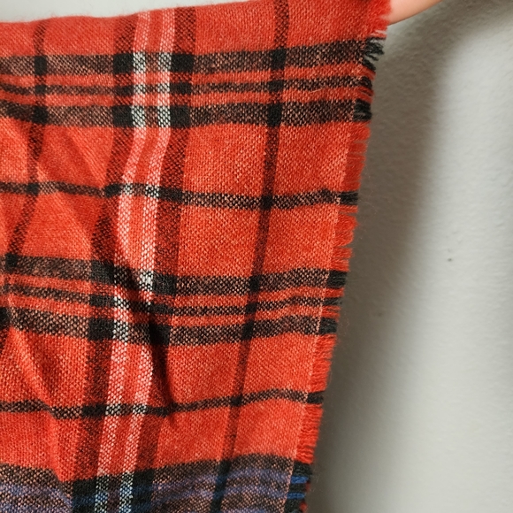 Do everything in love cape/poncho - Picture 7 of 10